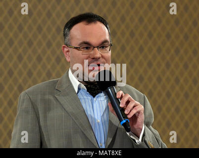 Prague, République tchèque. Le 04 Avr, 2018. Directeur de l'Orchestre philharmonique tchèque David Marecek assiste à une conférence de presse sur nouvelle saison à Prague, République tchèque, le 4 avril 2018. Photo : CTK Michal Krumphanzl/Photo/Alamy Live News Banque D'Images