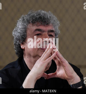 Prague, République tchèque. Le 04 Avr, 2018. Nouveau chef principal de la Philharmonie Tchèque Semyon Bychkov assiste à une conférence de presse sur nouvelle saison à Prague, République tchèque, le 4 avril 2018. Photo : CTK Michal Krumphanzl/Photo/Alamy Live News Banque D'Images