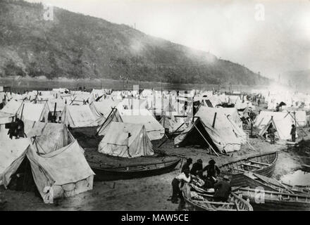 Chee-Chacos Terrain de camping, à Dawson City, Canada 1898 Banque D'Images