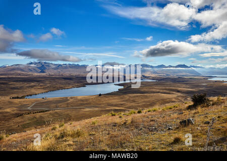 Vue du lac Tekapo et le canton de Lake Tekapo de Mount John, île du Sud, Nouvelle-Zélande Banque D'Images