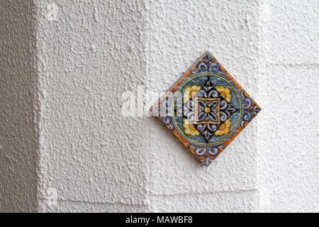 La marqueterie de marbre, plaques décoratives plaque avec motif mandala islamique, Vue de dessus isolé sur fond blanc avec clipping path Banque D'Images