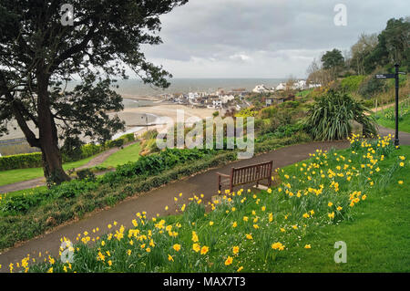Dorset UK,,Lyme Regis,vue sur jardins vers la Langmoor & Cobb Harbour Banque D'Images