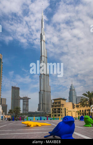 Le Burj Khalifa haut édifice au centre-ville de Dubaï, aux Émirats arabes unis, au Moyen-Orient. Banque D'Images