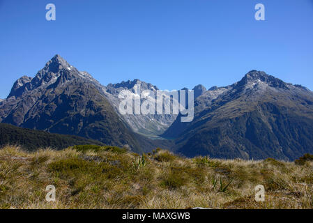 Vue depuis la crête du sommet clé de la Routeburn Track, Fjordland, Nouvelle-Zélande Banque D'Images