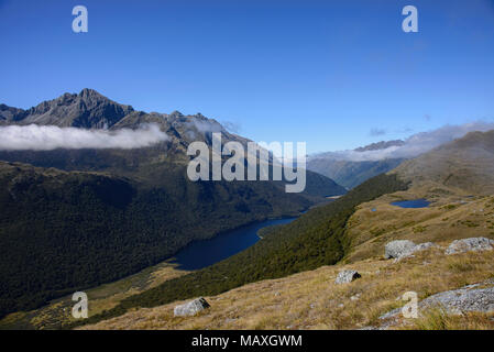 Vue depuis la crête du sommet clé de la Routeburn Track, Fjordland, Nouvelle-Zélande Banque D'Images