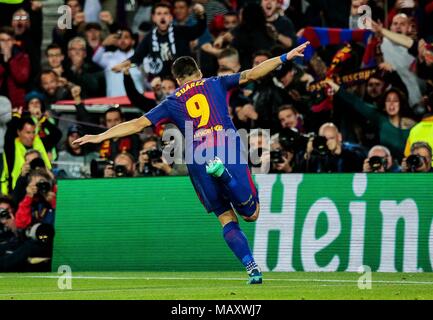 Barcelone, Espagne. 4ème apr 2018. Barcelone, Luis Suarez célèbre marquant au cours de l'UEFA Champions League finale 1ère manche match entre FC Barcelone et Roma à Barcelone, Espagne, le 4 avril 2018. Barcelone a gagné 4-1. Credit : Joan Gosa/Xinhua/Alamy Live News Banque D'Images