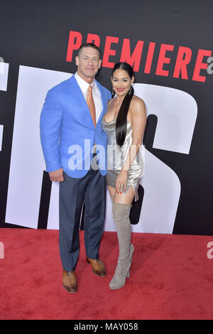 Los Angeles, Californie. 3ème apr 2018. John Cena et sa petite amie Nikki Bella participant à la "bloquants" première mondiale au Regency Village Theatre Le 3 avril 2018 à Los Angeles, Californie. | Verwendung weltweit Credit : dpa/Alamy Live News Banque D'Images