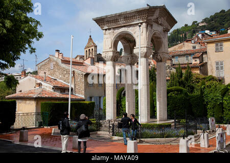 Aux Grassois Morts pour la France, monument de guerre à la cathédrale Notre-Dame du Puy, vieille ville de Grasse, Alpes-Maritimes, France du Sud, France, Europe Banque D'Images