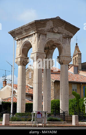 Aux Grassois Morts pour la France, monument de guerre à la cathédrale Notre-Dame du Puy, vieille ville de Grasse, Alpes-Maritimes, France du Sud, France, Europe Banque D'Images