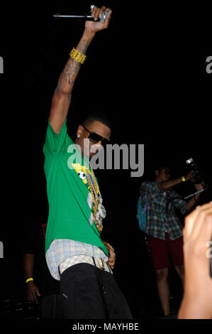 Le rappeur Deandre Way aka Soulja Boy Tell 'Em effectuant de la Summer Explosion à la sports arena le 20 août 2011 à Los Angeles, Californie. Banque D'Images