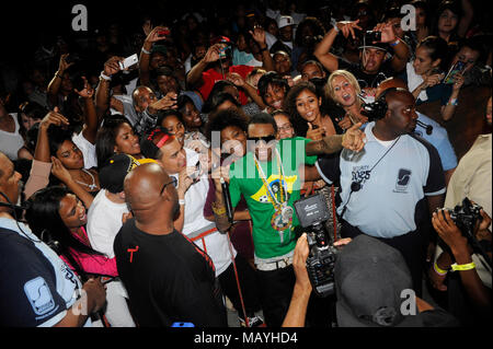 Le rappeur Deandre Way aka Soulja Boy Tell 'Em effectuant de la Summer Explosion à la sports arena le 20 août 2011 à Los Angeles, Californie. Banque D'Images