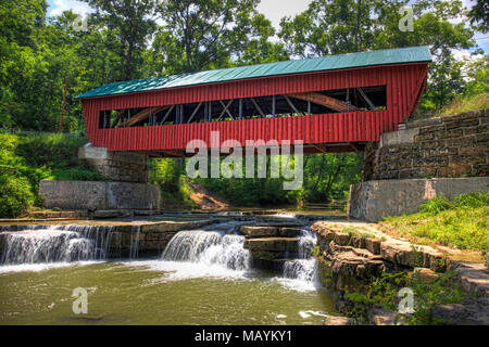 L'usine Helmick Pont couvert en Ohio Banque D'Images