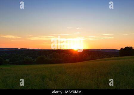 Coucher de soleil sur la Pupplinger au près de Ergertshausen, municipalité de Egling, Upper Bavaria, Bavaria, Germany Banque D'Images