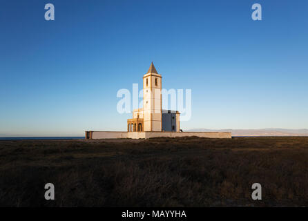 Église Iglesia de Almadraba de Monteleva, également appelé Iglesia de las Salinas de Cabo de Gata ou Iglesia de San Miguel, Almadraba Banque D'Images