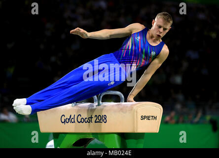 Hamish carter, en Écosse, sur le cheval de pommel lors de la finale de l'épreuve de gymnastique masculine au centre sportif intérieur de Coomera, au cours du premier jour des Jeux du Commonwealth de 2018 sur la Gold Coast, en Australie. Banque D'Images