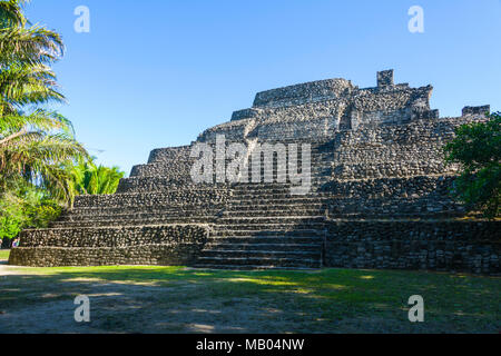 Chacchoben Myan ruines début city à la destination de croisière Costa Maya au Mexique en Amérique centrale est un arrêt populaire sur le navire de croisière des Caraïbes de l'Ouest Banque D'Images