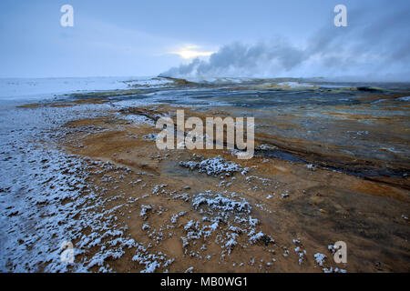 L'Europe, Fumarolen, water, Island, paysages, Namaskard, neige, quartier thermal, l'île volcan, volcanisme, hiver Banque D'Images