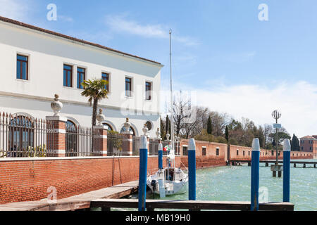 L'île de San Servolo, (Isola di San Servolo, île de la Mad) Venise, Vénétie, Italie l'Université internationale de Venise de logement et l'asile d'aliénés Banque D'Images