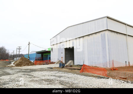 La construction de la 20e d'armes chimiques, biologiques, radiologiques, nucléaires, des explosifs (CBRNE) siège de commande continue sur le GAP Nord. 5046 Construction, en face de l'immeuble du siège principal, dispose d'une zone de la baie de stockage pour qui est attaché à un autre salon avec des bureaux et salles de conférence. Banque D'Images