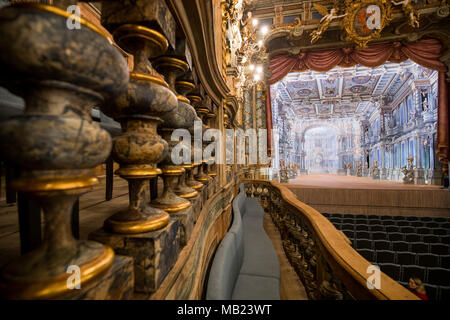 16 mars 2018, l'Allemagne, Bayreuth : Après six ans de rénovation, l'Opéra Margravial ouvre à nouveau ses portes le 12 avril 2018. Photo : Daniel Karmann/dpa Banque D'Images