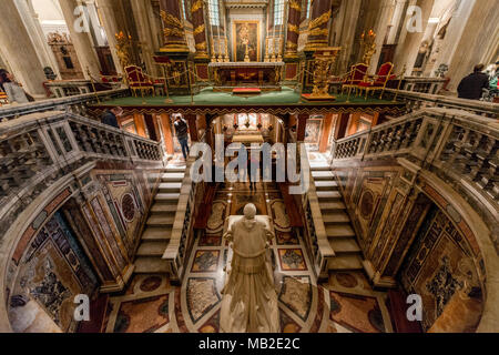 ROME, ITALIE, LE 07 MARS, 2018 Grand angle : photo à l'intérieur de l'église Santa Maria Maggiore, jalon important de Rome, Italie Banque D'Images