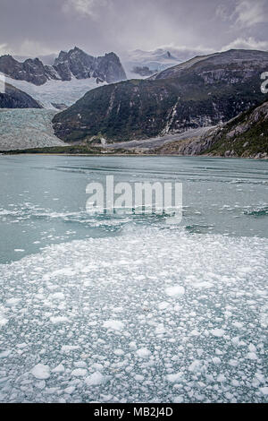 La baie Pia Pia ou Fjord, dans le canal de Beagle (nord-ouest), PN Alberto de Agostini, la Terre de Feu, Patagonie, Chili Banque D'Images