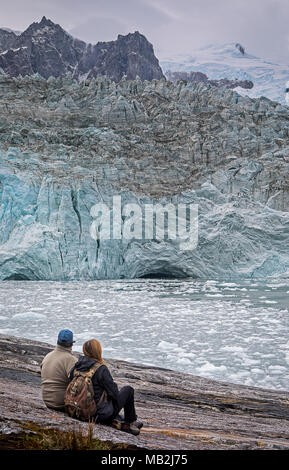 Les touristes, dans le canal de Beagle, Glacier Pía (nord-ouest), PN Alberto de Agostini, la Terre de Feu, Patagonie, Chili Banque D'Images