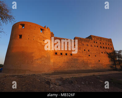 Château de Jabrin dans la lumière du soir, Jabreen, Ad Dakhiliyah, Région de l'Oman Banque D'Images