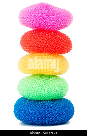 Tour de récurer en plastique vibrant isolé sur fond blanc Banque D'Images