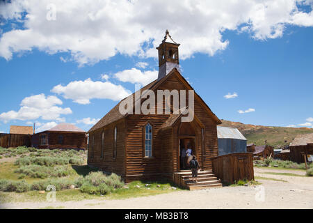 Bodie, CA, USA - 15 juillet 2011 : anciens bâtiments de Bodie, une ville fantôme d'origine de la fin des années 1800. Bodie est une ville fantôme dans les collines à l'est de t Bodie Banque D'Images