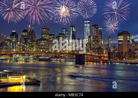 Pont de Brooklyn (©J & W ROEBLING 1876) CENTRE-VILLE RIVIÈRE EAST, MANHATTAN NEW YORK USA Banque D'Images