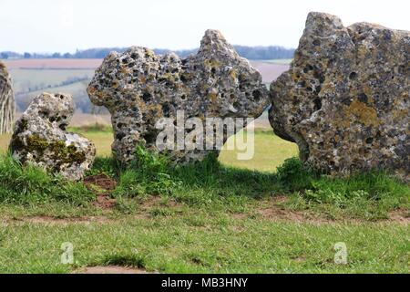 Rollright Stones, les hommes du roi Cotswold Hill, Oxfordshire Warwickshire, Royaume-Uni / Frontière Banque D'Images