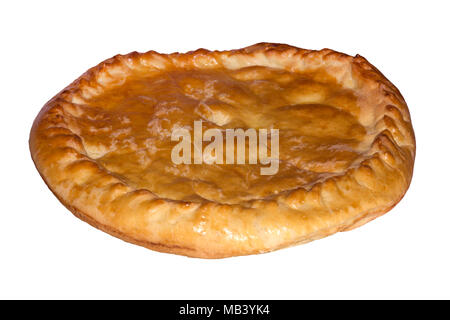 Fermé à tarte cuite maison ronde isolé sur fond blanc Banque D'Images