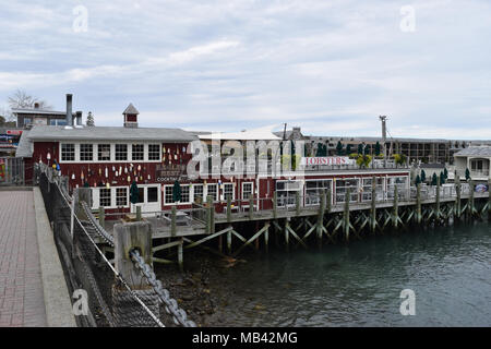 Dans les rues touristiques de Bar Harbor, Maine. Banque D'Images