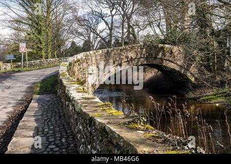 Pont de Burton, West Burton, Bishopdale, Yorkshire Dales Banque D'Images