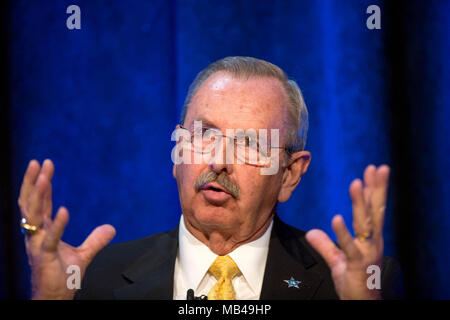 Boynton Beach, Floride, USA. 6ème apr 2018. Sheriff Ric Bradshaw au Forum Club déjeuner au Kravis Center Cohen Pavilion à West Palm Beach, Floride le 6 avril 2018. Credit : Allen Eyestone/Le Palm Beach Post/ZUMA/Alamy Fil Live News Banque D'Images