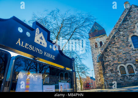 Ålesund, NORVÈGE - le 04 avril 2018 : Belle Vue extérieure de l'église, sur Kirkegata Alesund Banque D'Images