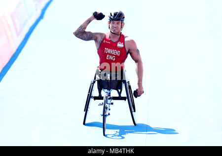 Joe l'Angleterre célèbre Townsend a gagné l'or dans l'épreuve du para-triathlon finale au Southport Broadwater Parklands au cours de la troisième journée de la 2018 Jeux du Commonwealth à la Gold Coast, Australie. Banque D'Images