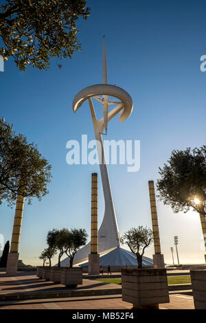 La tour de communication, conçue par Santiago Calatrava, Montjuïc, Barcelone, Catalogne, Espagne Banque D'Images