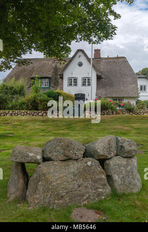 Maison Frison traditionnel avec un toit de chaume, Keitum, Mer du Nord île de Sylt, Schleswig-Holstein, Allemagne du Nord, en Europe Banque D'Images