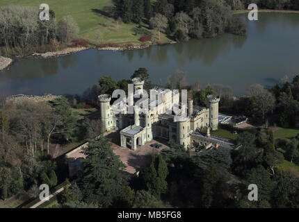 Vue aérienne d'Eastnor Castle, près de la ville de marché de Ledbury dans le Herefordshire. Banque D'Images