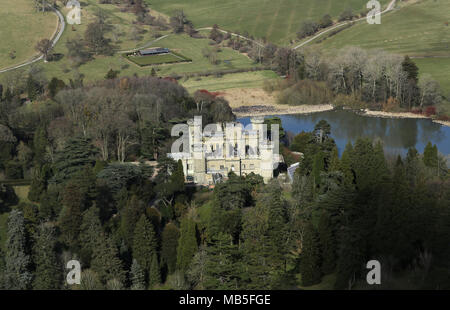 Vue aérienne d'Eastnor Castle, près de la ville de marché de Ledbury dans le Herefordshire. Banque D'Images