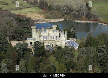 Vue aérienne d'Eastnor Castle, près de la ville de marché de Ledbury dans le Herefordshire. Banque D'Images