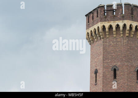 La tour Malakoff à Cologne avec sky comme arrière-plan de l'espace. Banque D'Images