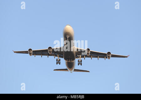 ISTANBUL, TURQUIE - janvier 07, 2018 : Turkish Airlines Airbus A340-313X (CN 331) l'atterrissage à l'aéroport Ataturk d'Istanbul. Ta est le porte-drapeau de la Turquie Banque D'Images