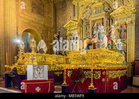 Intérieur de l'église de l'Annonciation (Iglesia de la Anunciacion) juste avant la semaine Sainte (Semana santa) dans la ville espagnole de Séville, Andalousie, Espagne Banque D'Images