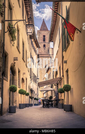 Belle rue de la ville captivante Arezzo en Toscane, Italie Banque D'Images