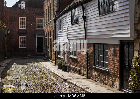 Le SEIGLE, UK - 5 avril 2018 : Vieille rue pavée Rye, East Sussex, le seigle est une ville anglaise médiévale et de destination. Banque D'Images