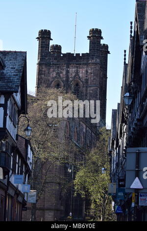 La cathédrale anglicane de Chester à la rue de l'Eastgate Banque D'Images
