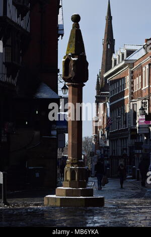 Chester's High Cross debout sur un hivers froid matin Banque D'Images